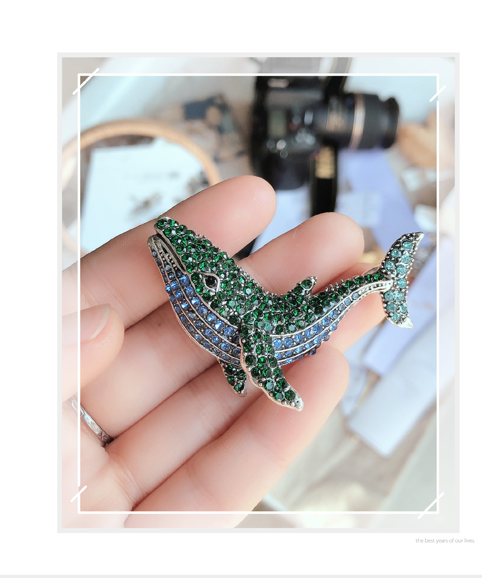 Whale Pattern Shiny Pin Whale Alloy Inlay Rhinestones Unisex Brooches