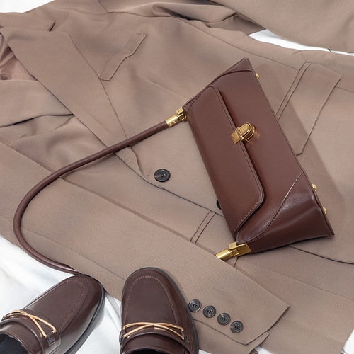 High-end bags  new style shoulder crossbody underarm bag women's fashion all-match baguette second-hand bag niche women's bag