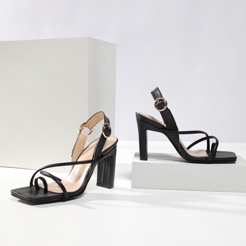 Slip-On-Sandalen mit quadratischem Absatz und Sandalen in Übergröße_voghion.com