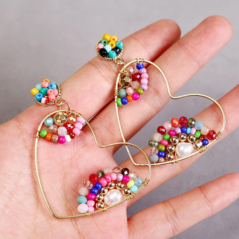 The New Fashion Woven Love Bead Earrings Exaggerated Beaded Earrings Wholesale display picture 2