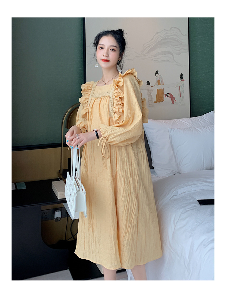 Maternity Dress Image 6