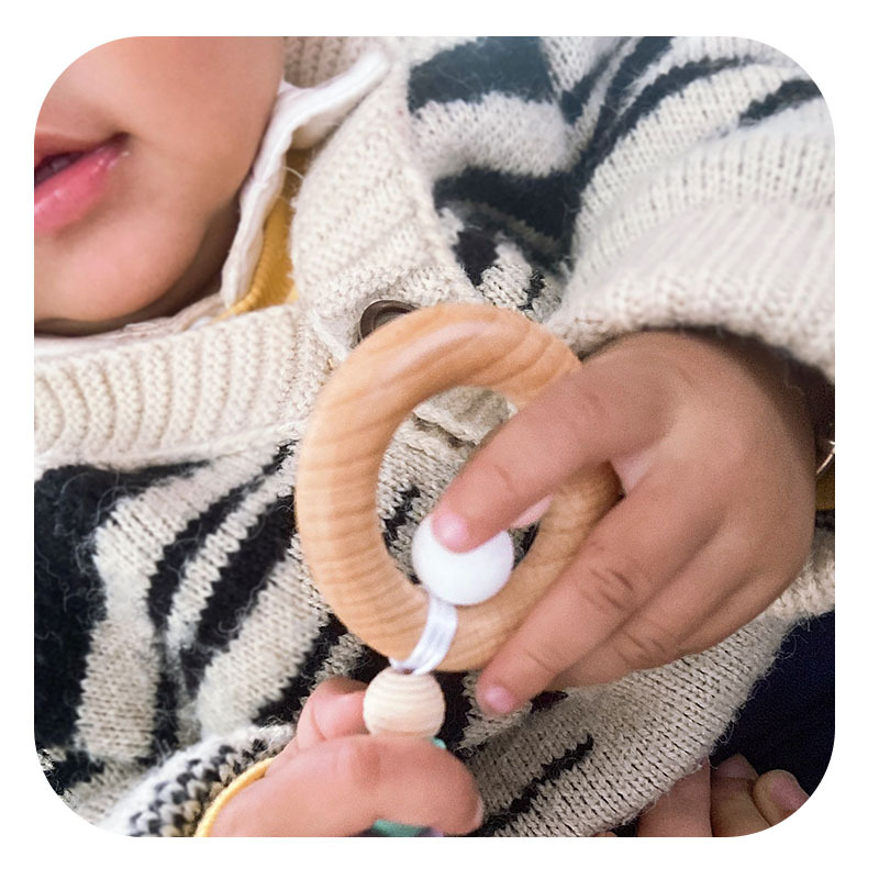 Nueva historieta DIY haya anillo mano palo juguete mordedor bebé cuentas de silicona dientes molienda palo Amazon nuevo