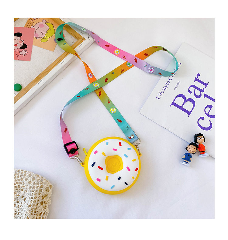 Korean Children's Cute Silicone Donut Shoulder Bag display picture 7