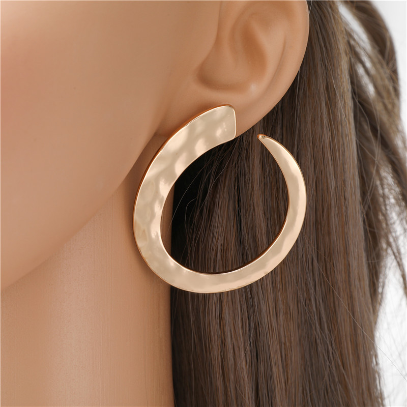 New Fashion Wild Alloy Geometric Irregular Circle Earrings Wholesale display picture 1