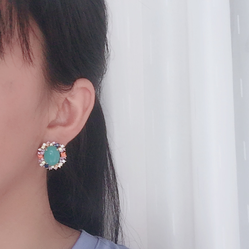 Green Retro Earrings Small And Simple S925 Silver Needle Light Luxury Elegant Sweet Candy Color Earrings Wholesale Nihaojewelry display picture 2