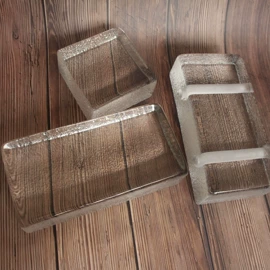 水晶工艺品;木质工艺品;树脂工艺品