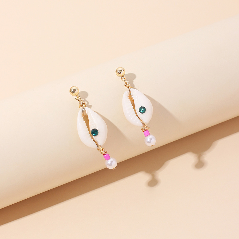 7g Weight Earrings Classification Wedding, Travel, Birthday, Festival Occasion Women'S Gender Baroque Style Style Pink, Purple, Green Color Hot Selling Fashion New Gemstone Shell Pearl Earrings Wholesale 3