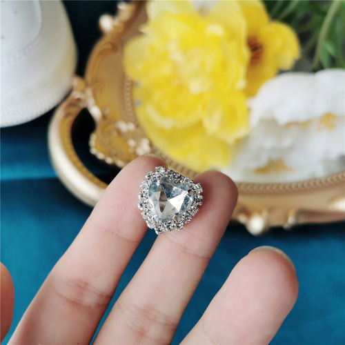 White shoes gemstone shoe buckle retro diamond accessories shoelace decoration pendant shoe flower ocean heart love crystal