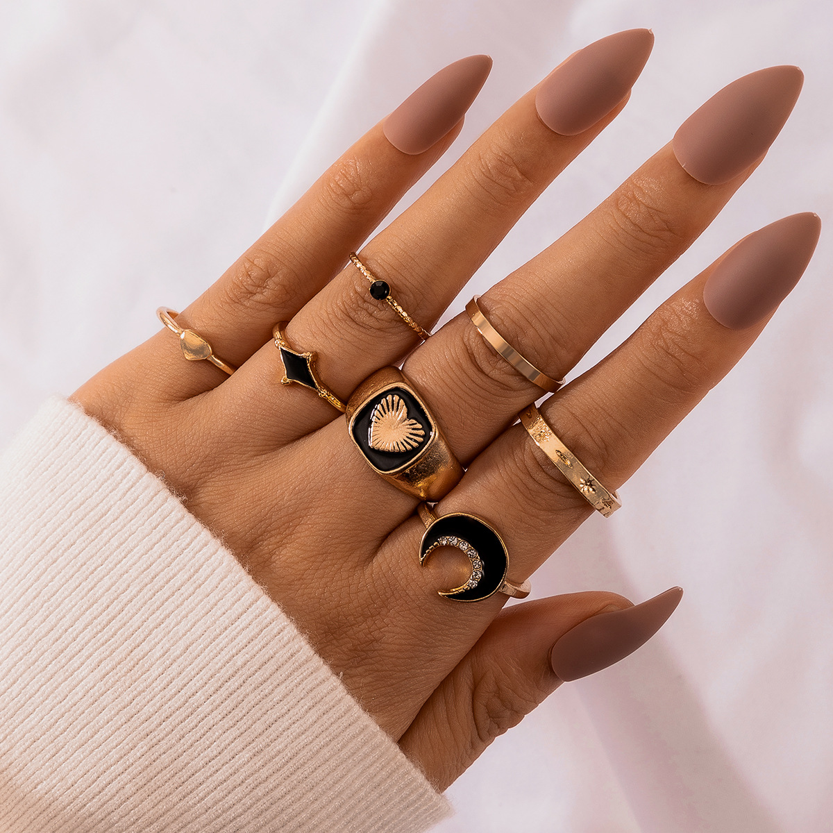 Nuevo Conjunto De 7 Piezas De Anillo De Amor De Luna Goteando Negro Retro De Moda Simple display picture 1