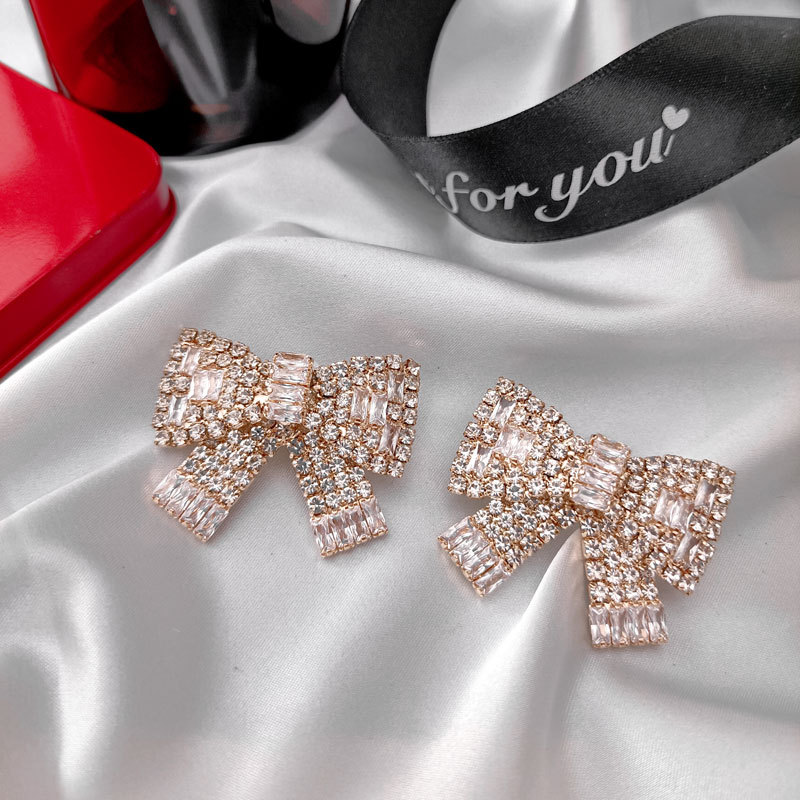 1 Pair Quantity Daily Occasion 1 Pair Sweet Bow Knot Rhinestone Rhinestones Ear Studs