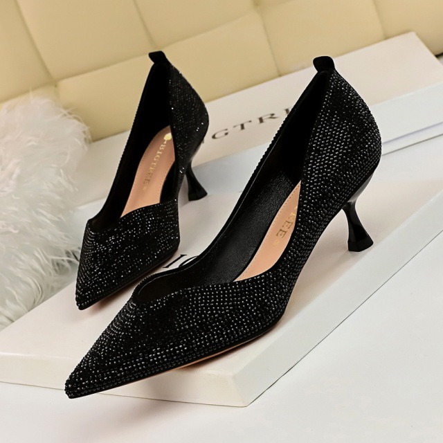 Korean fashion elegant  shallow mouth pointed head shining Rhinestone single shoes