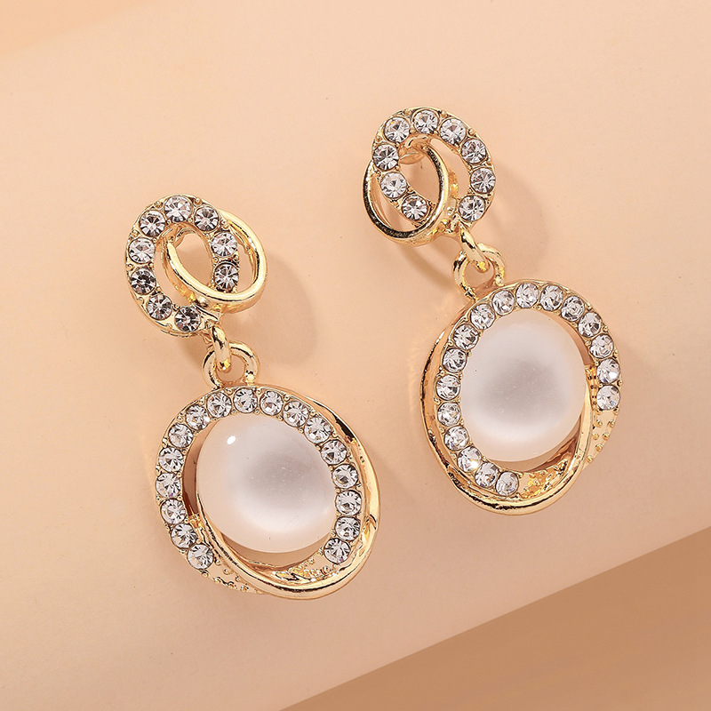 Exquisite Fashion Retro Earrings display picture 1