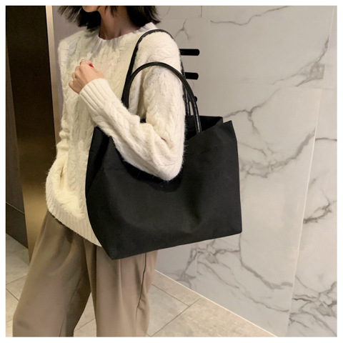 New Large-capacity Women's New Trendy Fashion All-match Shoulder Portable Tote Bag display picture 20