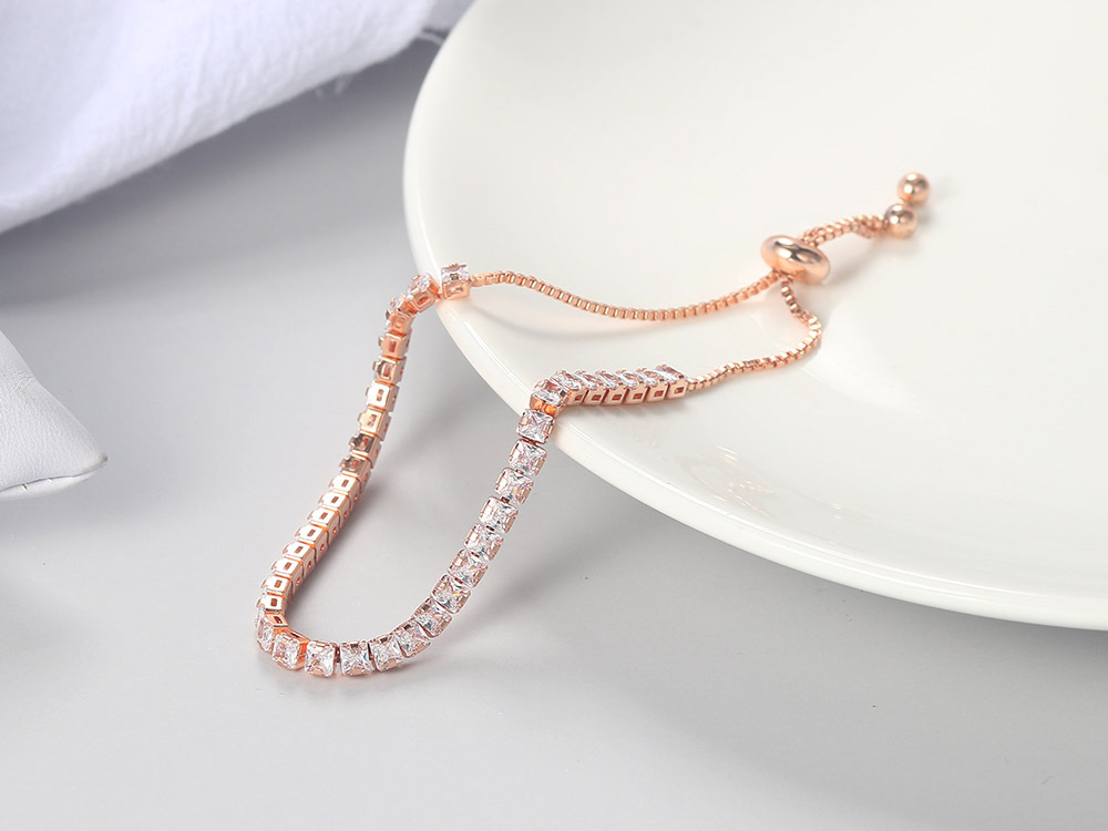 Fashion Geometric Copper Inlaid Zircon Bracelets display picture 4