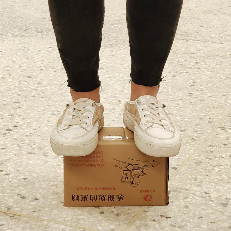 Caja de avión de cartón de comercio electrónico caja de embalaje de cartón de embalaje expreso engrosada caja de papel Kraft corrugado al por mayor