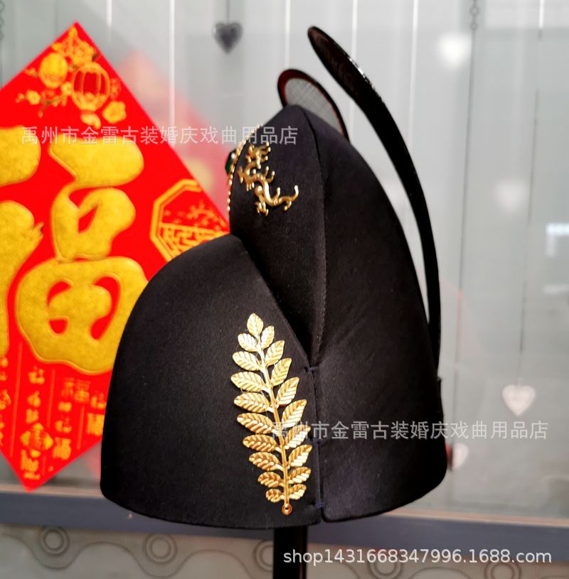带乌沙帽子的宝贝图片,_大山谷图库