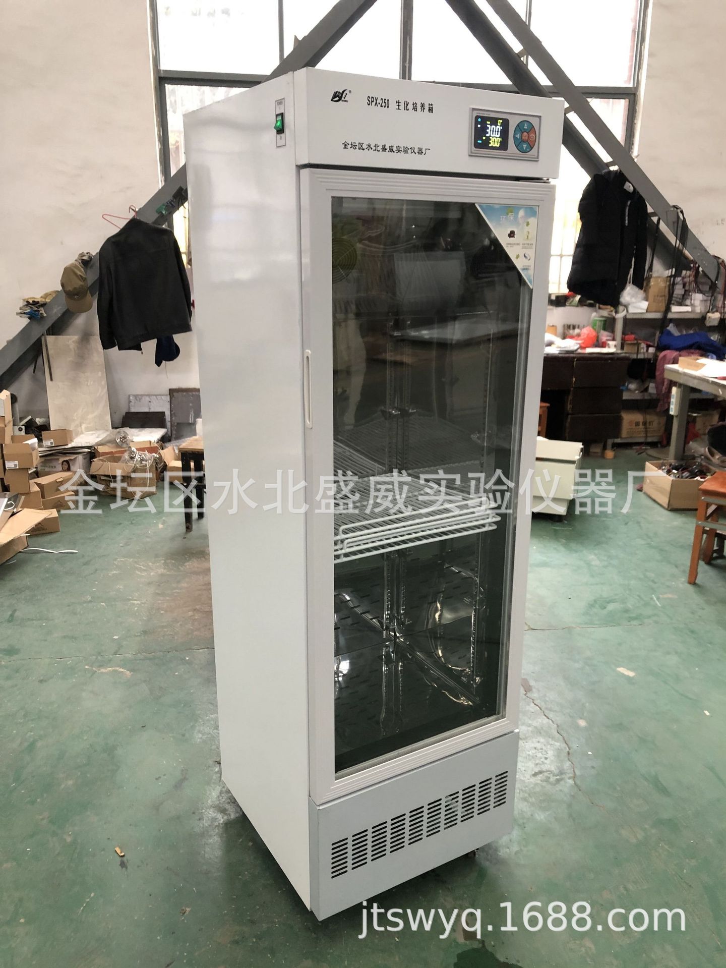 金坛盛威供应250B数显生化培养箱价格250L智能生化培养箱厂家直销