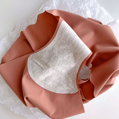 Peach Donna one-piece seamless double-sided ice silk naked breathable cotton crotch mid-waist triangle underwear for women