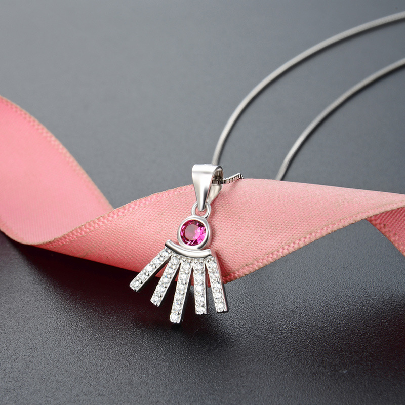 Japonés y coreano s925 Collar de plata de las mujeres fresco colgante de cristal en forma de abanico simple fábrica de fuente de joyería de plata del todo fósforo