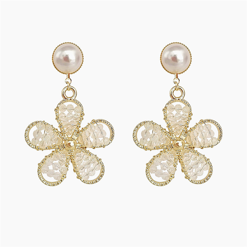 Korean Fashion Short Paragraph Flashing Diamond Flower Wild Earrings For Women display picture 5