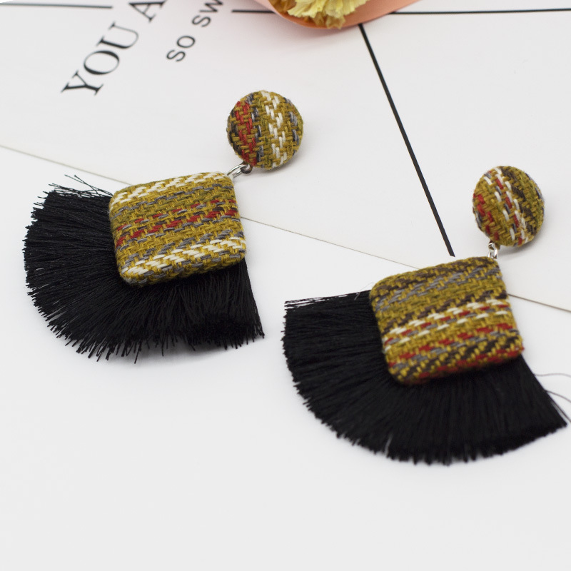 Women's Vintage Ethnic Style Diamond-shaped Personality Tassel Earrings