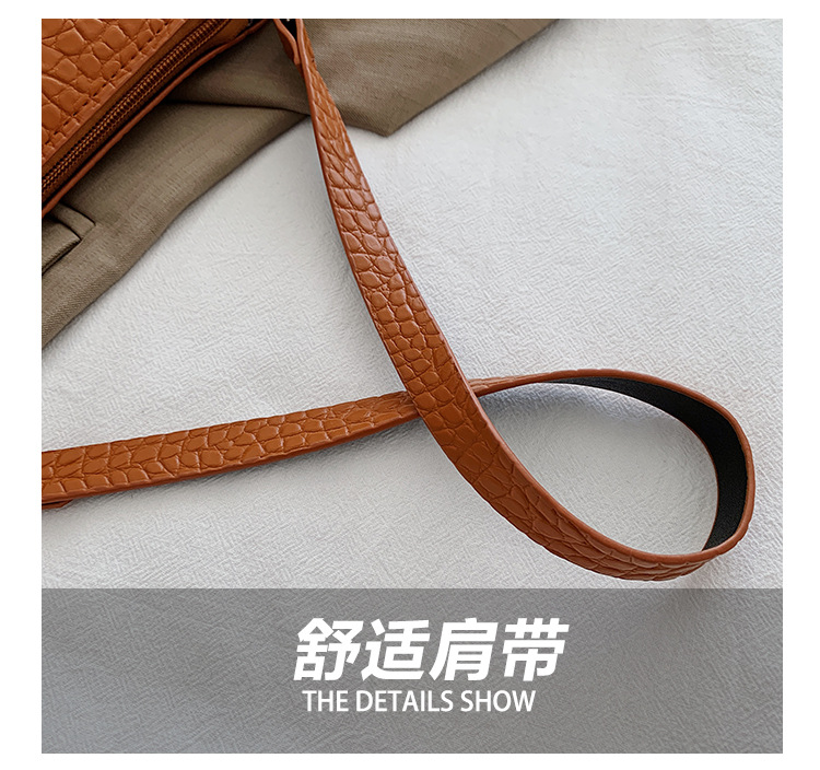 New Trendy  Wild Fashion  Simple Portable Underarm Bag display picture 7