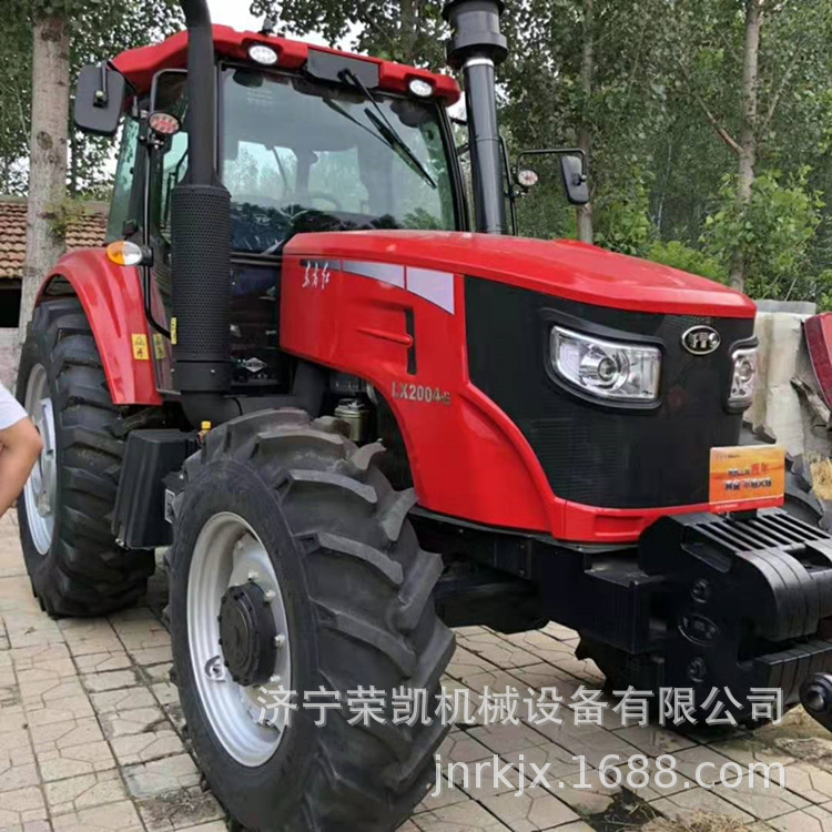 东方红动200马力拖拉机深耕翻地1804拖拉机大马力四驱六缸拖拉机