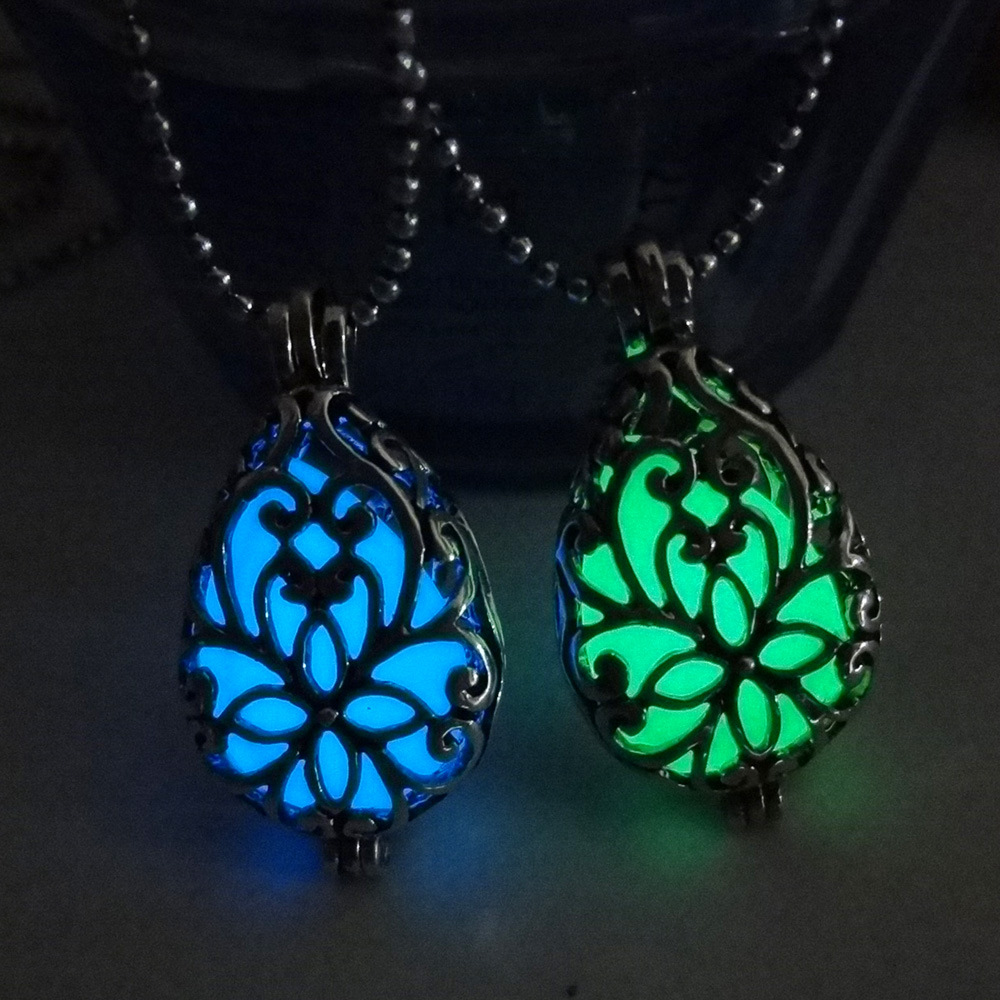 Luminous Cage Pendant Necklace display picture 7