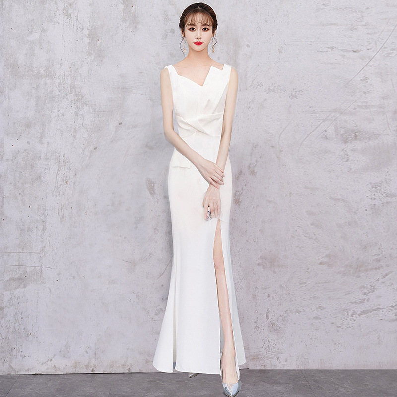 Slit sleeveless fishtail long style