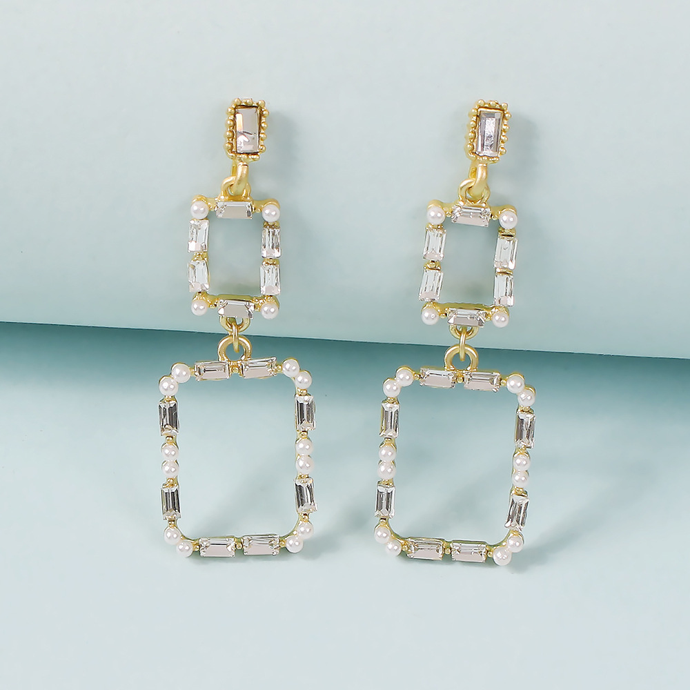 Pearl Long Diamond Earrings display picture 6