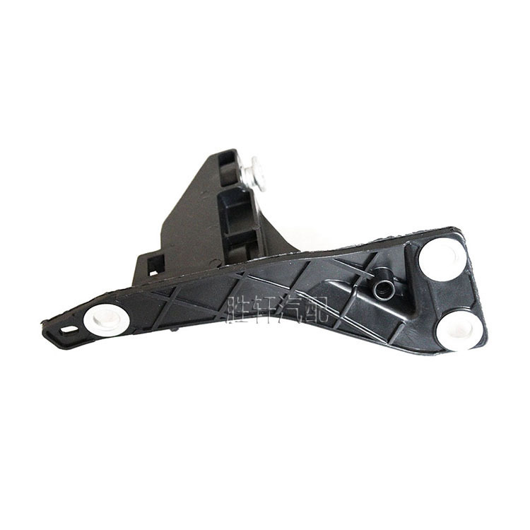 Applicable to Audi 05-08 old A4 B7 headlight bracket headlight connection water tank frame bracket front bar buckle