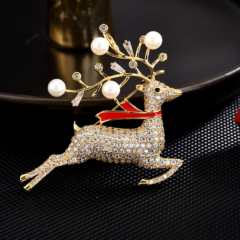 Vintage Luxury Jewelry Inlaid Zircon Pearl Christmas Elk Brooch Pins for Women Fashion Temperament Dress Corsage Pin Shawl Buckle Clothing Accessories Brooches
