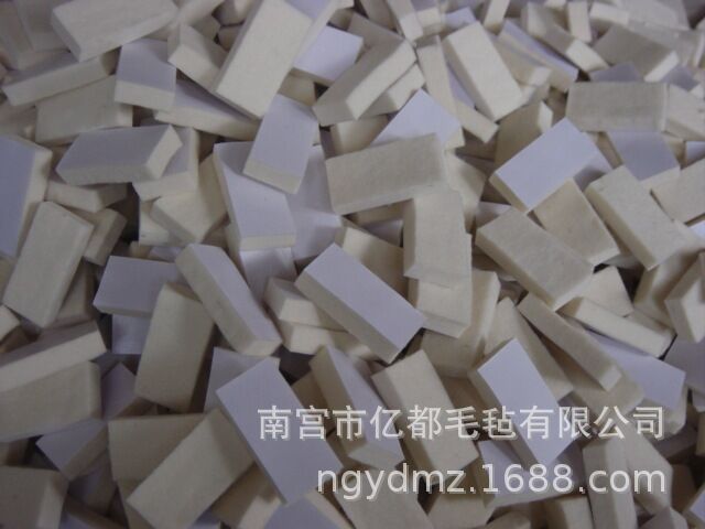 各种规格羊毛毡条    羊毛毡块