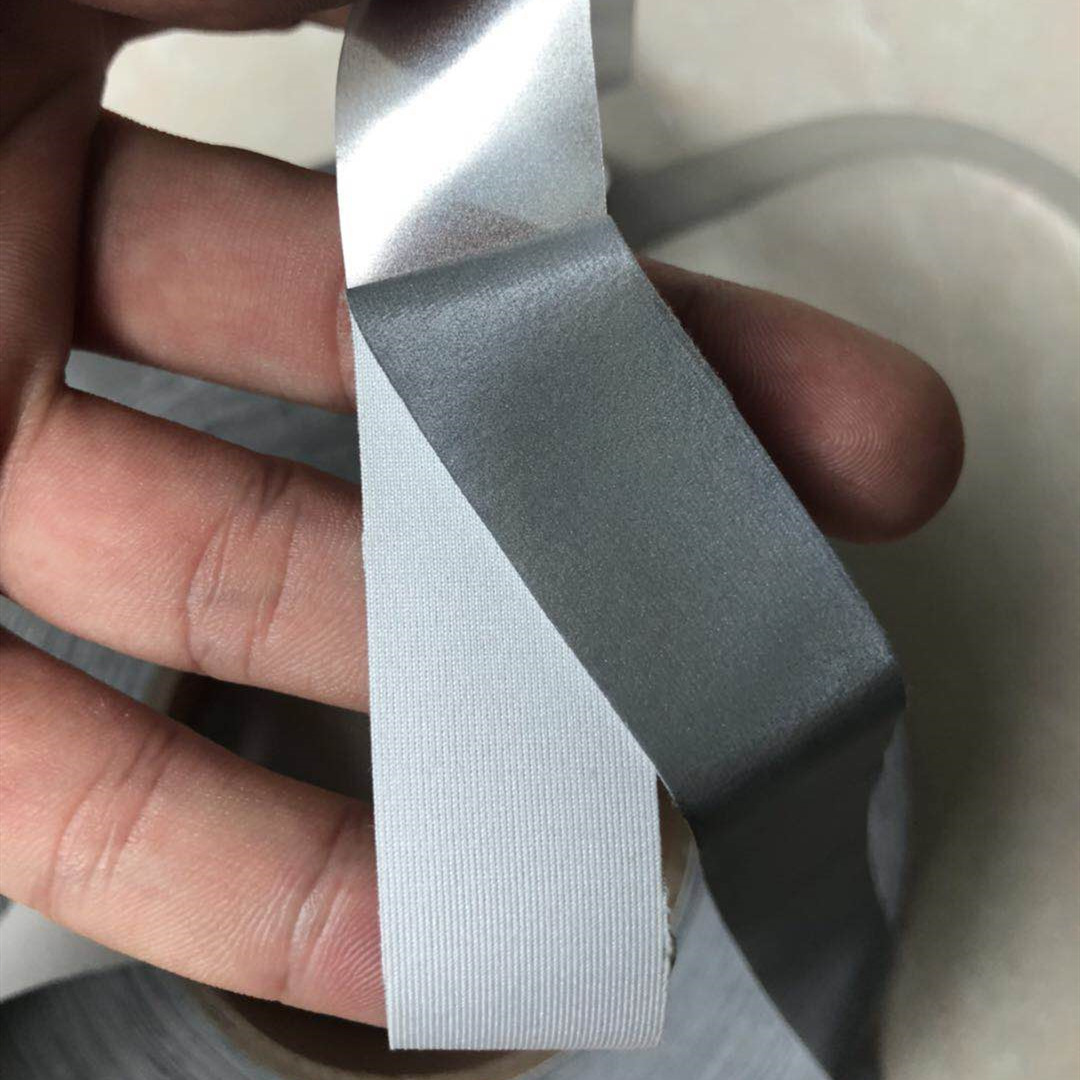 Выделять одиночную эластичную ткань