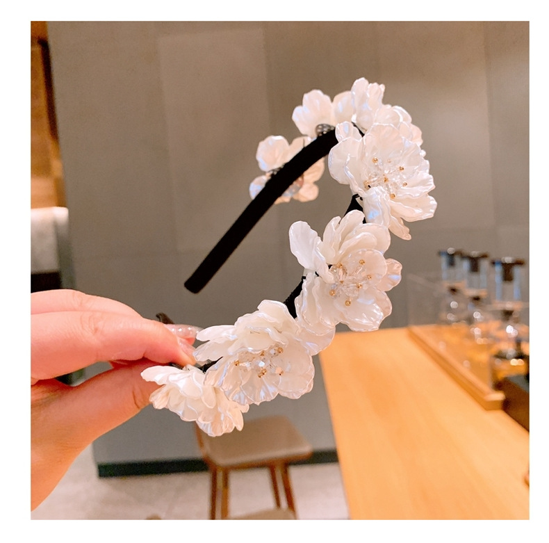الكورية الرجعية صغيرة العطر نمط اليدوية قذيفة الزهور الأبيض البرية العصابة مجوهرات الجملة Nihaojewelry display picture 7