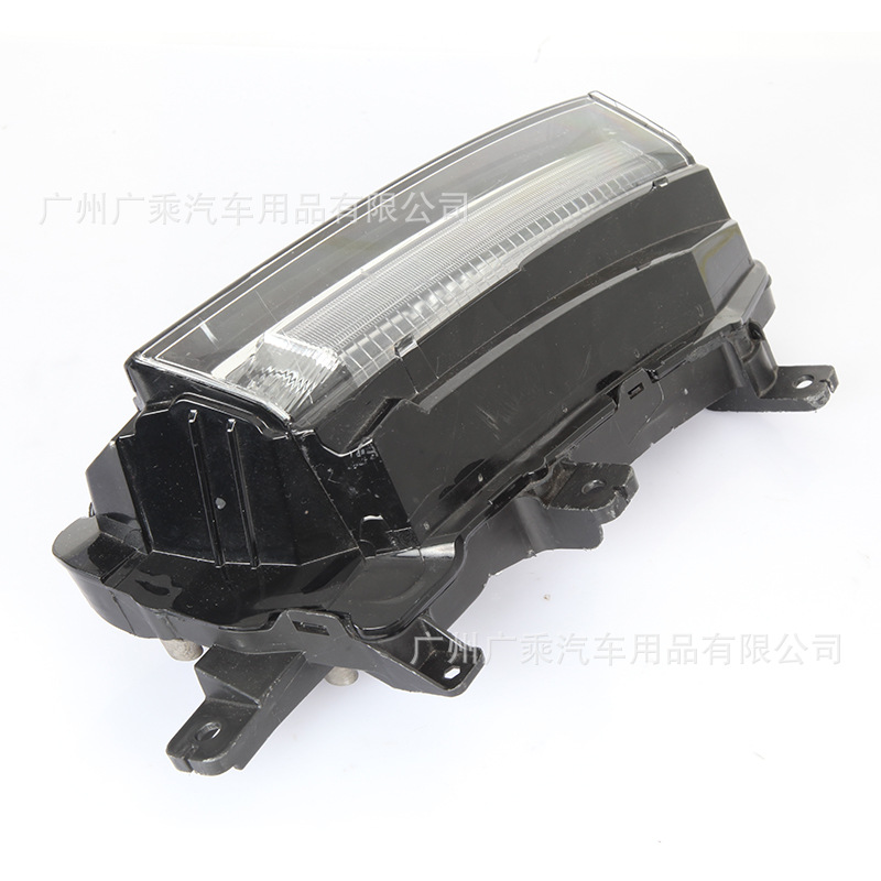 Adecuado para Cadillac CT5 Luz de marcha diurna Luz de niebla modificación actualización luz amarilla que fluye agua dirección diurna Luz de marcha