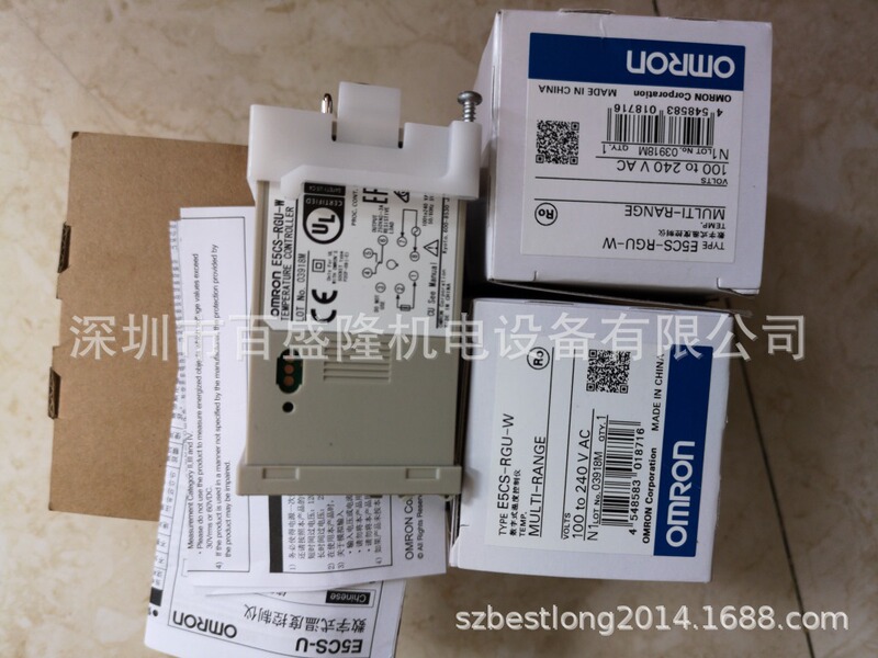 Lightning delivery! OMRON original brand new thermostat E5CS-Q1KJU-W