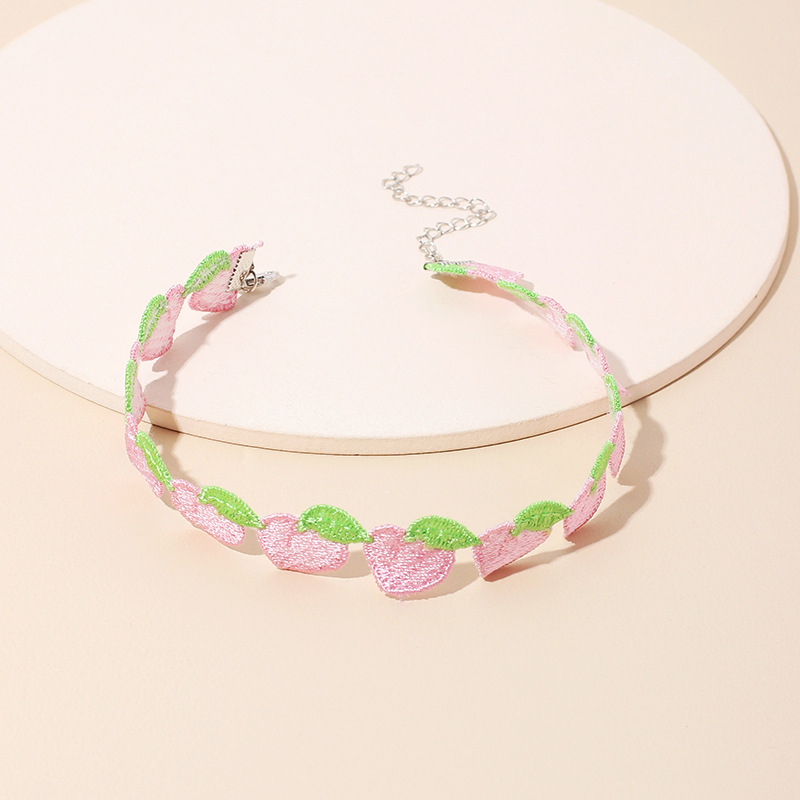 Childlike Cute Fruit Polyester Choker Strawberry Short Wild Clavicle Chain display picture 5