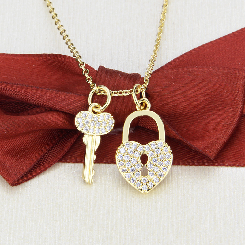 inlaid zirconium key diamond lock tag necklace