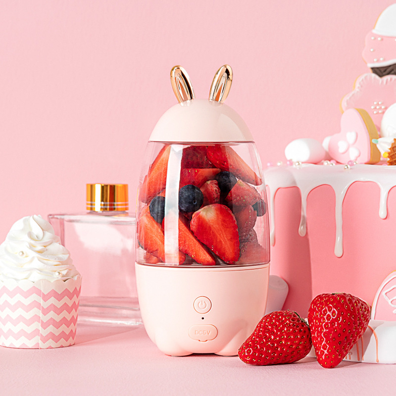 New Cute Pet Juicer Household Electric Student Juicer Cup Fruit Small Charging Mini Portable Juicer
