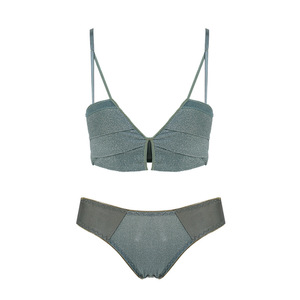 小胸聚拢无钢圈无痕性感内衣女少女胸罩收副乳调整型美背文胸套装