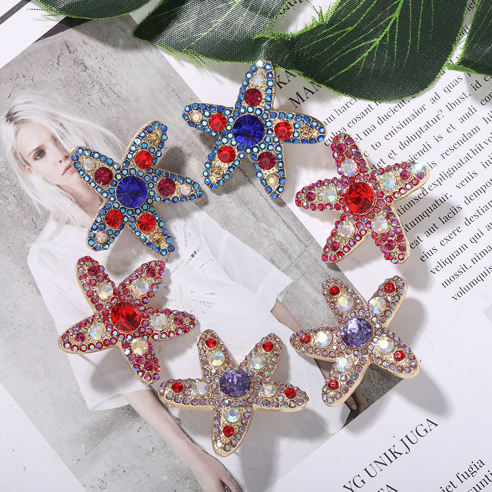 Mode Personnalisée Étoile De Mer Couleur Diamant Boucles D'oreilles Sauvages Super Flash Forme D'étoile À Cinq Branches Mignon Boucles D'oreilles Tempérament Japonais Et Coréen En Gros display picture 2