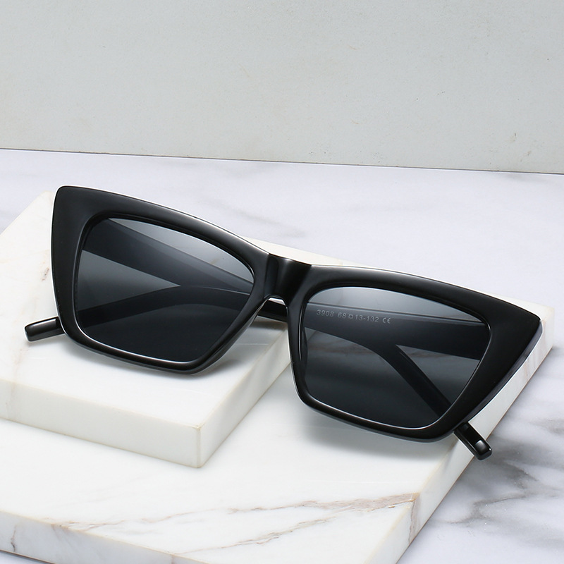 Nuevo europeo y americano transfronterizo gato ojo gafas de sol hombres y mujeres moda retro ins gafas de sol caja ventas directas de la fábrica