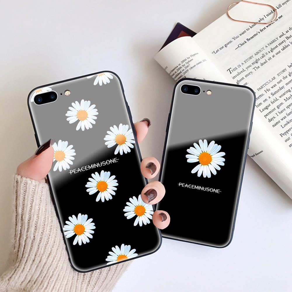 Geeignet für Samsung m52 m31s m23 j5prime j6+j7 trendige Marke weiße Zou Chrysantheme Glas Telefonhülle_voghion.com