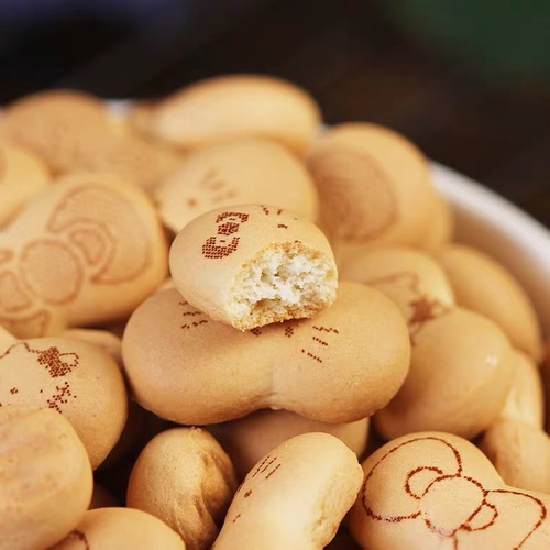 Japan imported Hokka Hokuriku fruit hellokitty Hello Kitty milk biscuits children's teething cake snacks