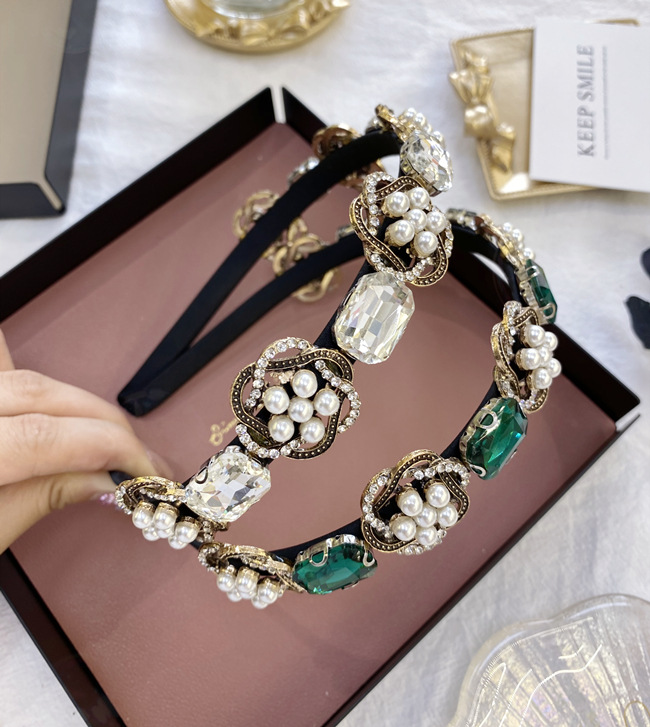 Baroque Rhinestone Headband Retro Heavy Alloy Pearl Headband Non-slip Head Band Hair Hole Pressure Hair Wholesale Nihaojewelry display picture 14