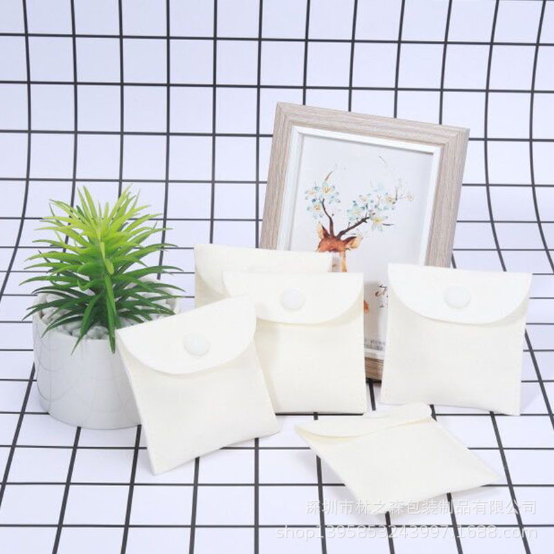 En stock terciopelo fresco flip bolsa envolvente flip bolsa de terciopelo reloj joyería plegable franela flip bolsa fabricante