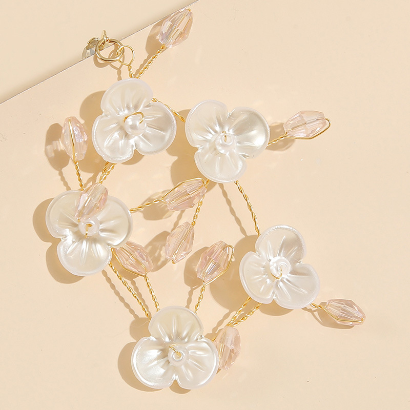 Silver Needle Korean Trend Woven Crystal Flower Earrings Handmade Imitation Shell Earrings Wholesale Nihaojewelry display picture 8