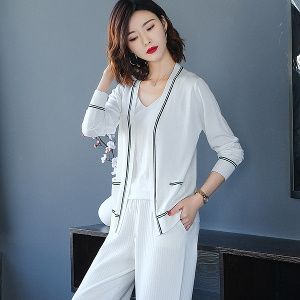 Korean suit stripe V-neck cardigan with knitted top and loose wide leg pants three piece set