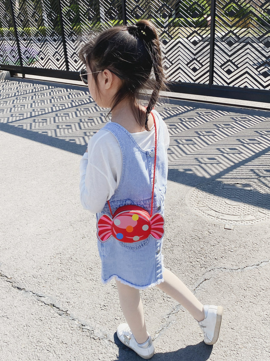 Girl's Small Pu Leather Polka Dots Cute Zipper Crossbody Bag display picture 3